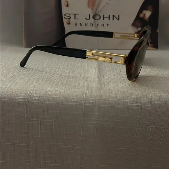 St. John Brown Tortoise Sunglasses. S-519 TOR - Picture 2 of 3